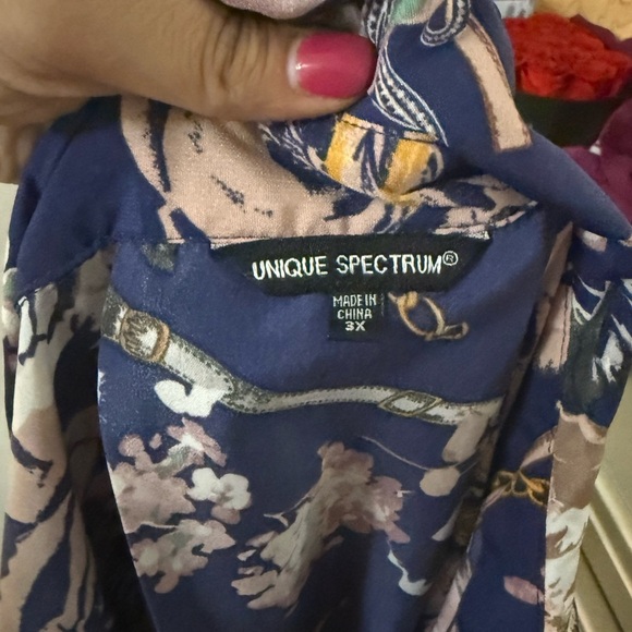 Unique Spectrum blue and‎ light pink sleeveless blouse - Picture 3 of 5